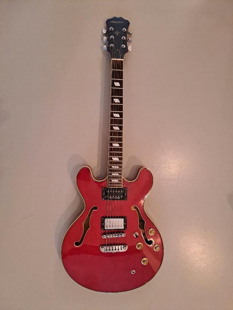 Aria Hollowbody, Enlèvement, Comme neuf, Semi-solid body, Autres marques