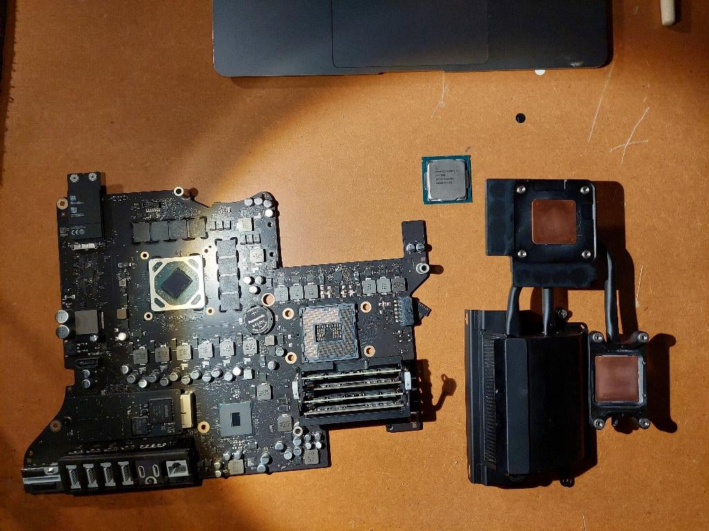 Imac 27" 5K Retina 2017 - Toutes les pièces internes, Informatique & Logiciels, Apple Desktops, SSD, IMac, 512 GB, 3 à 4 Ghz