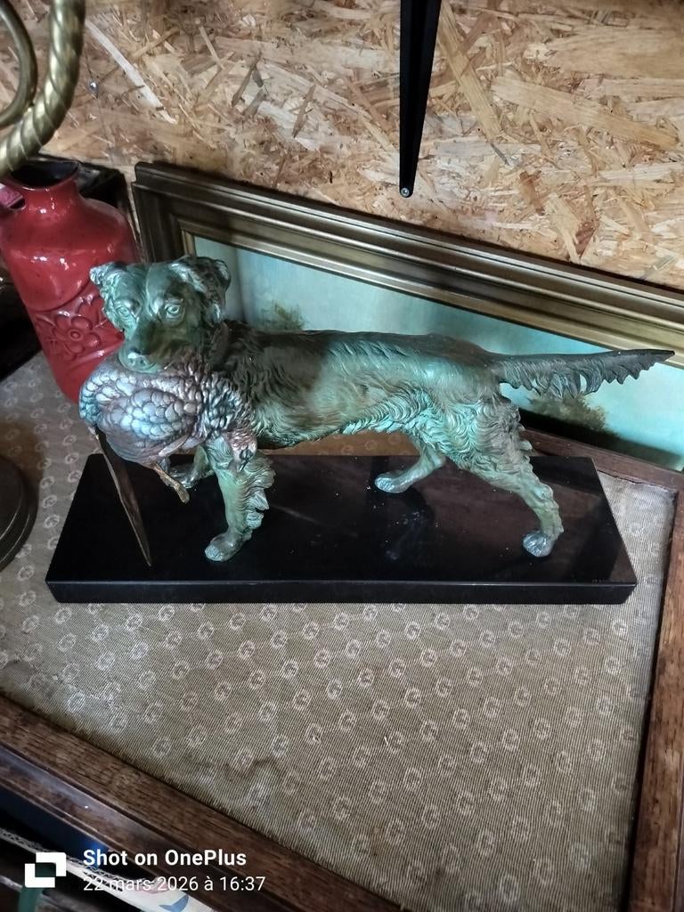 Sculpture d'un chien signé, Antiquités & Art, Enlèvement