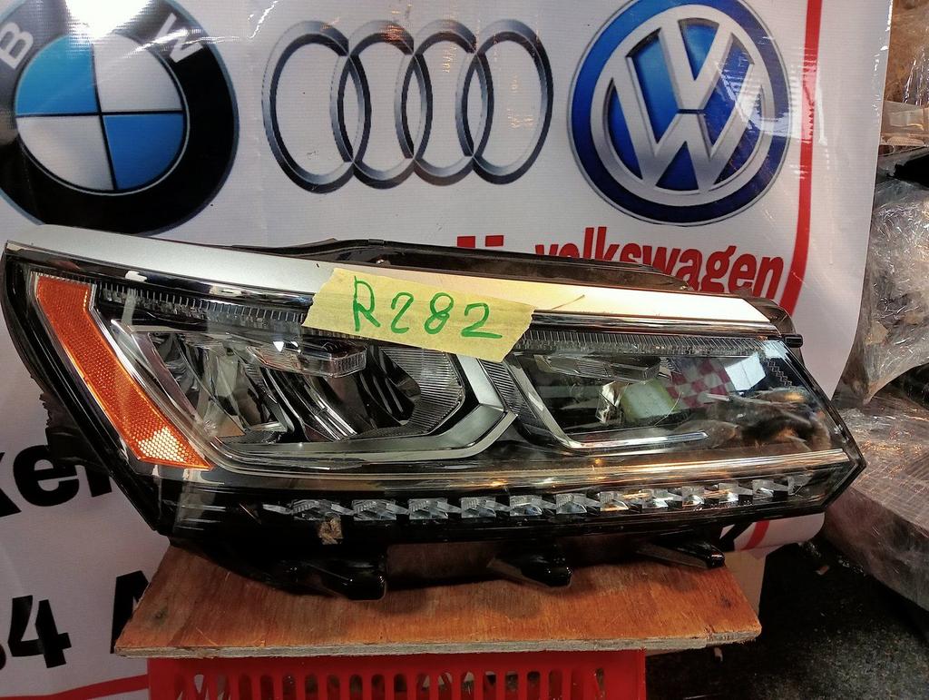 2016 - 2018 VW Volkswagen PASSAT Rechts Volledige LED Koplam, Gebruikt, -, Volkswagen, -