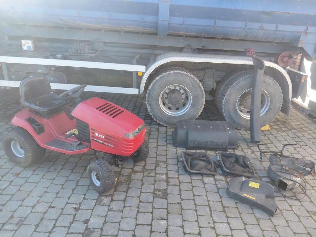 Vend toutes pièces Toro Wheel Horse 16-44 hxl., Ophalen