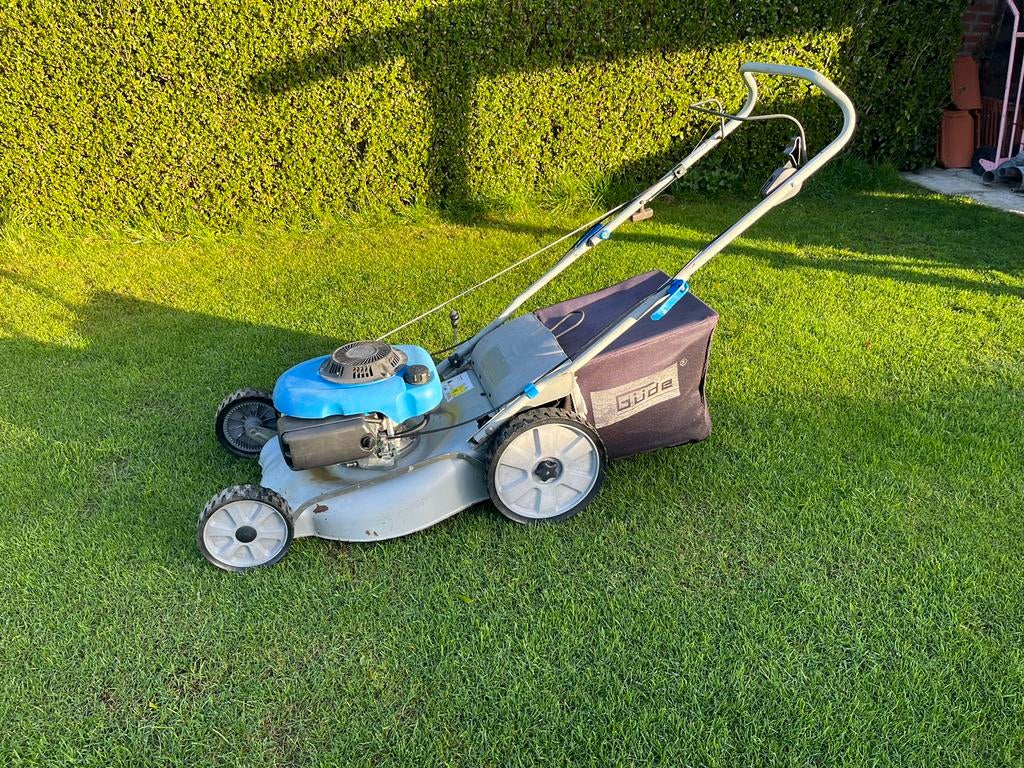 Benzine loopmaaier 51cm, Tuin en Terras, Ophalen, Cirkelmaaier, Gebruikt, 50 cm of meer