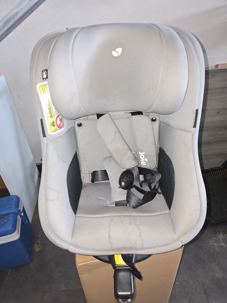 Siège d'auto pivotant à 360 pour bébé et tout-petit, Enfants & Bébés, Sièges auto, Enlèvement, Isofix