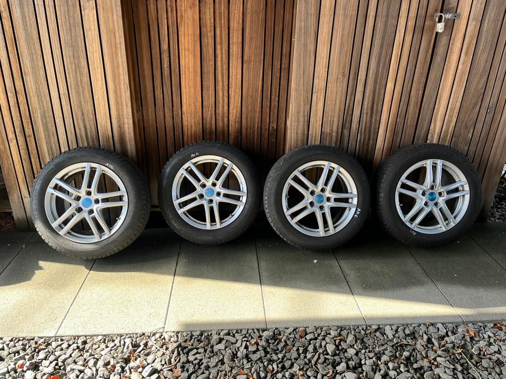 Kit jantes alu Dezent et pneus hivers, Autos : Pièces & Accessoires, Pneus et Jantes, Pneus hiver, Véhicule de tourisme, 17 pouces