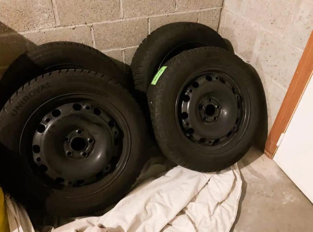 4 Uniroyal Winterbanden 185/60 R15, Auto-onderdelen, Banden en Velgen, Ophalen, Gebruikt, 15 inch, Banden en Velgen
