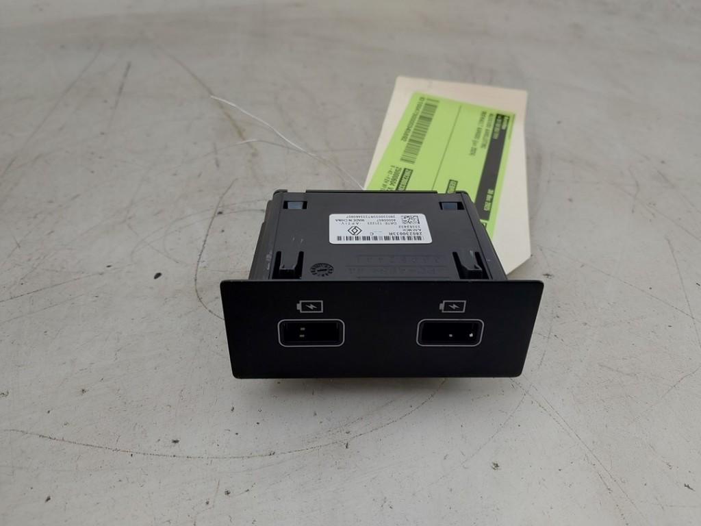 PORT AUX/USB Renault Kangoo Express (RFK) (|280230033R|), Dhr. J. Ham, Renault, Administratie@autoham.nl, Utilisé