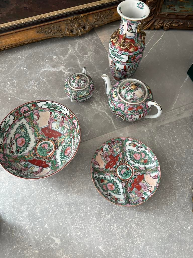Antiek Chinees Rose Canton Porselein -Famille Rose - 5-delig, Ophalen