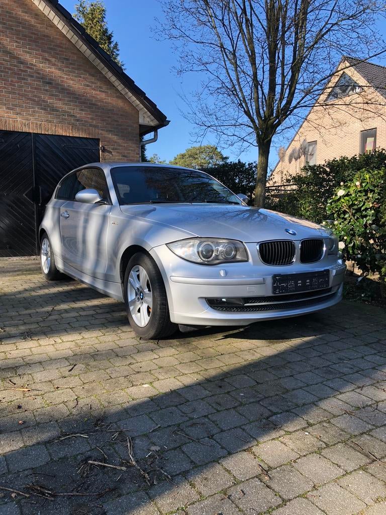 BMW 116i Grijs met. Trekh.Distrbutiekett.ok 1m garantie, Auto's, 90 kW, 1330 kg, 1599 cc, 4 cilinders