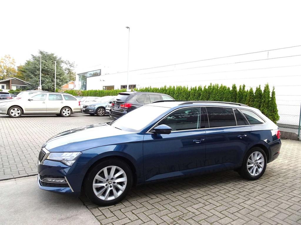 Skoda Superb 1.4TSi iV PHEV (160 kW) VIRTUAL,CARPLAY,CAMERA,, Auto's, Skoda, Automaat, Stof, 4 cilinders, Blauw