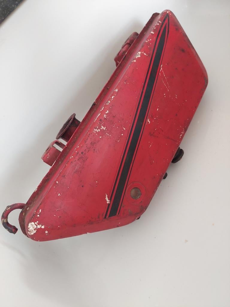 Yamaha DT olietank, Ophalen