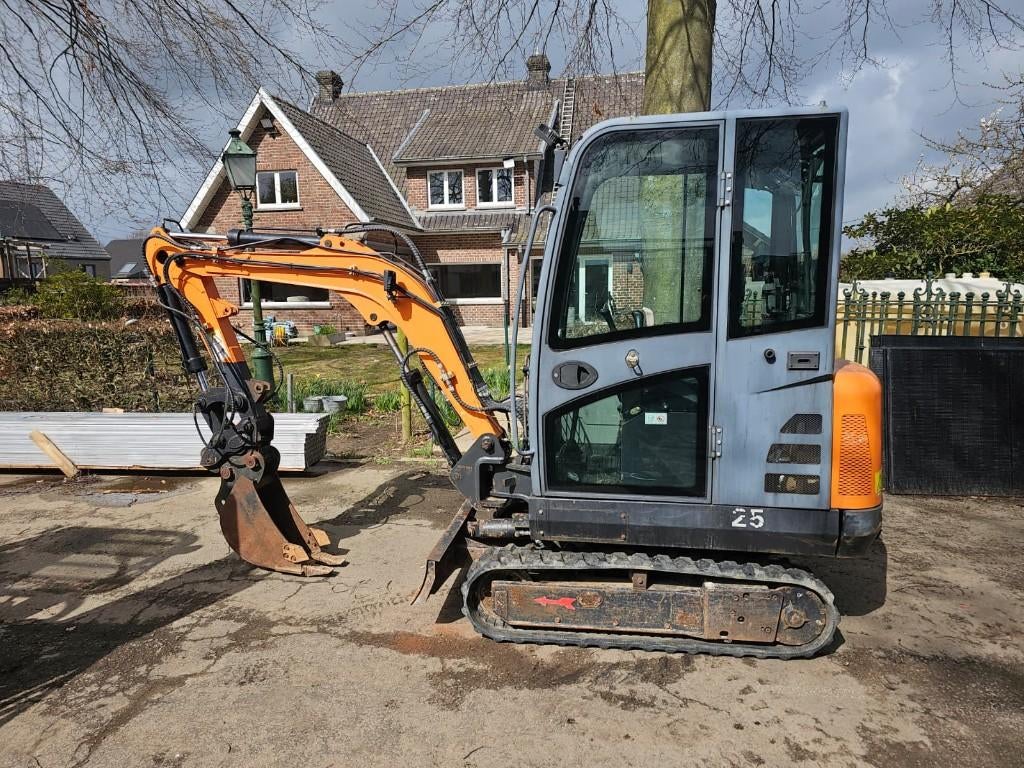 Excavatrice de 2,5 tonnes, Articles professionnels, Enlèvement ou Envoi, Excavatrice