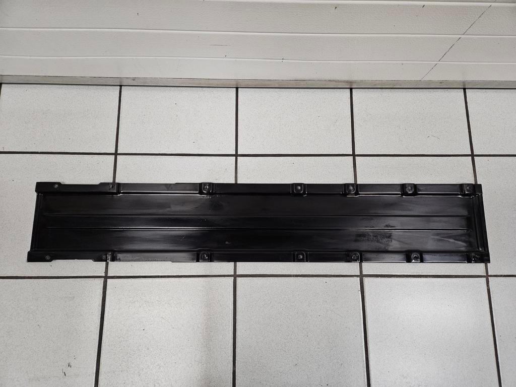 2 Tôle de soubassement Porsche 964, Autos : Pièces & Accessoires, Carrosserie & Tôlerie, Enlèvement ou Envoi, Avant, Porsche