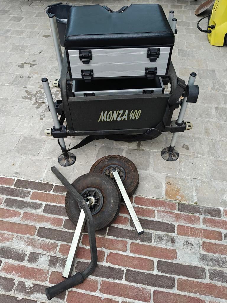 Arca Monza 400 visstation, Watersport en Boten, Ophalen