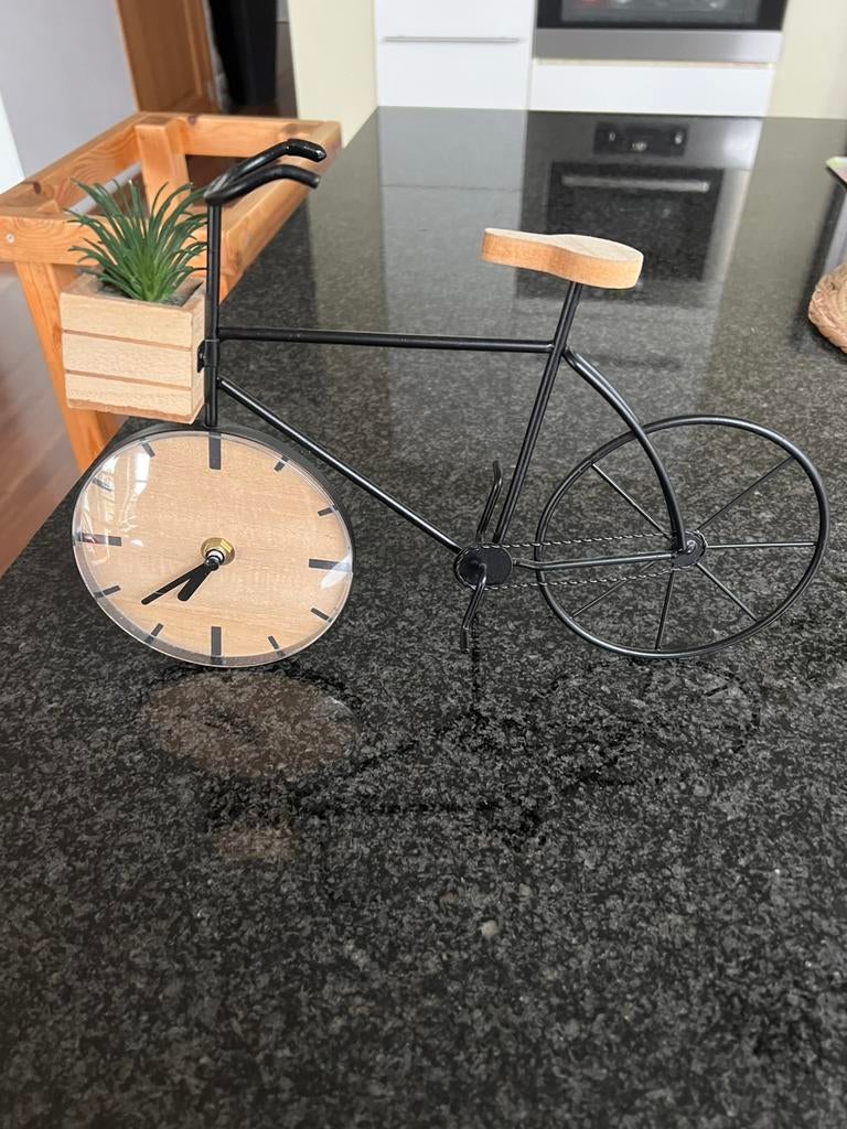Horloge sur vélo, Enlèvement, Comme neuf