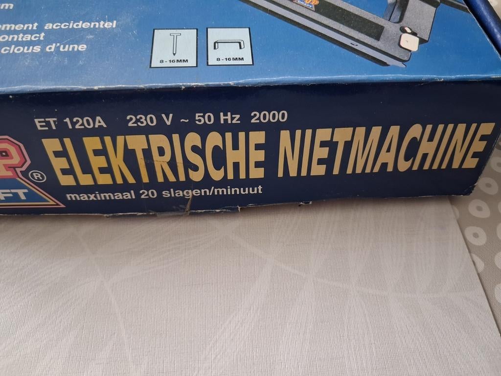 Nietjes machine, Enlèvement