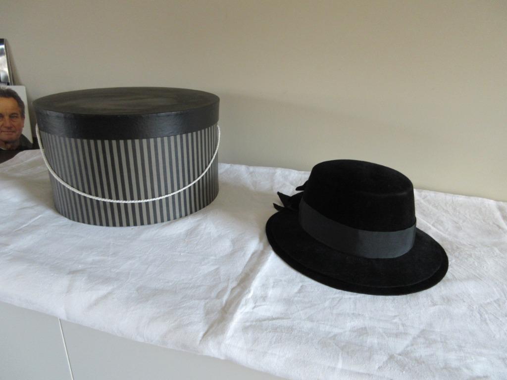 Chapeau de luxe pour femme Salon Hitsch Salzburg noir, Enlèvement, Chapeau