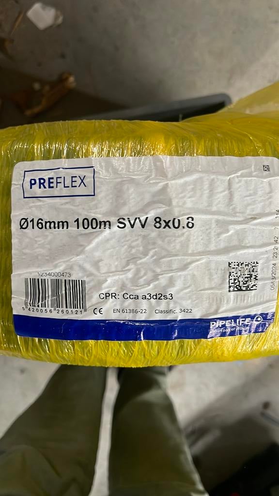 Nog 60m SVV 8x0.8, Doe-het-zelf en Bouw, Elektriciteit en Kabels, Ophalen, Zo goed als nieuw