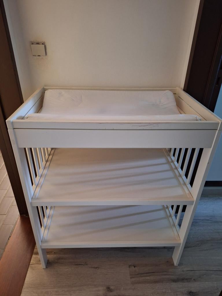 Table à langer Ikea Gulliver blanche, Enfants & Bébés, Chambre d'enfant | Commodes & Armoires, 90 à 105 cm, Enlèvement, Utilisé