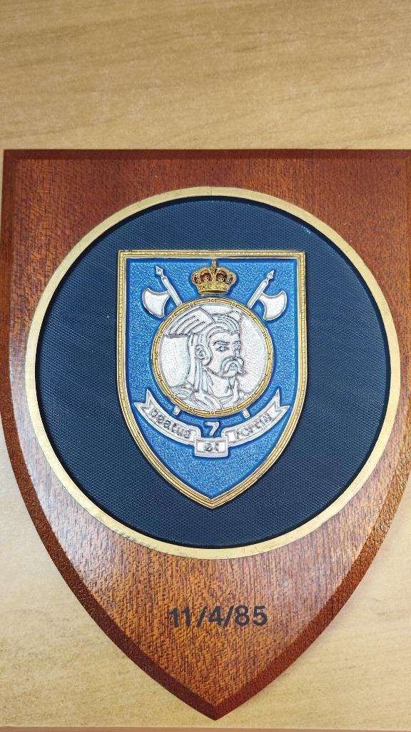 Plaque commémorative, Collections, Enlèvement