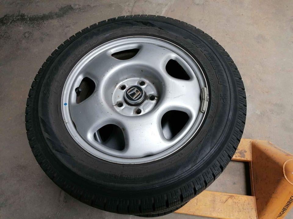 Pneus hiver 225 65 17 Honda CRV 5x114.3, Pneus hiver, Véhicule de tourisme, Enlèvement, Utilisé