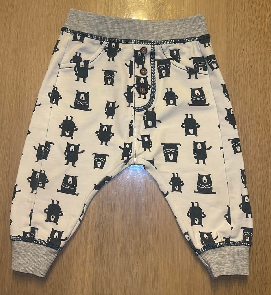 ⚽️ Broekje maat 74, Kinderen en Baby's, Babykleding | Maat 74, Broekje, Ophalen of Verzenden, Zo goed als nieuw, Hema