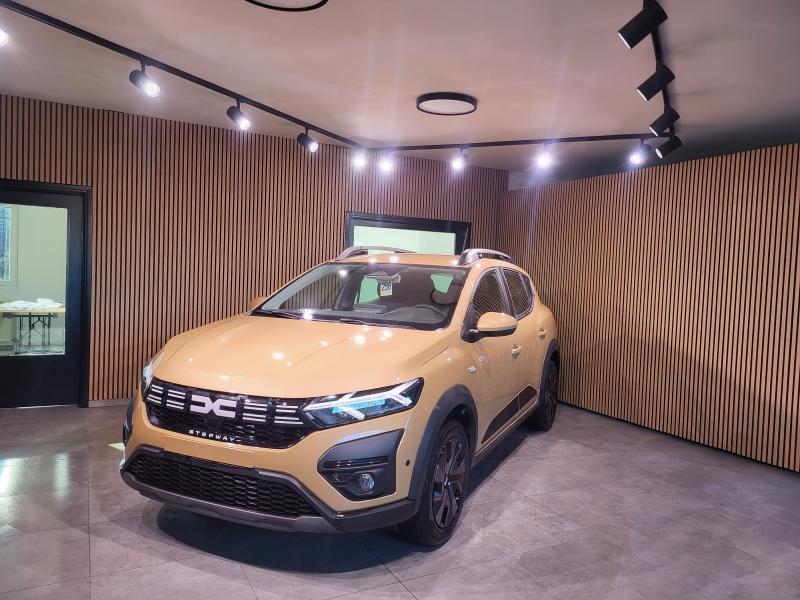 Dacia Sandero EXPRESSION, Auto's, Dacia, Automaat, Zwart, 91 pk, 67 kW