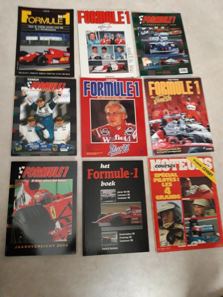 Jaarboeken FORMULE 1. En Moteur., Boeken, Verzenden, Zo goed als nieuw
