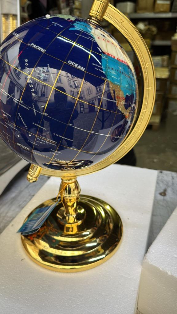 Wereldbol in halfedelsteen 220 mm diameter, Antiek en Kunst, Ophalen of Verzenden