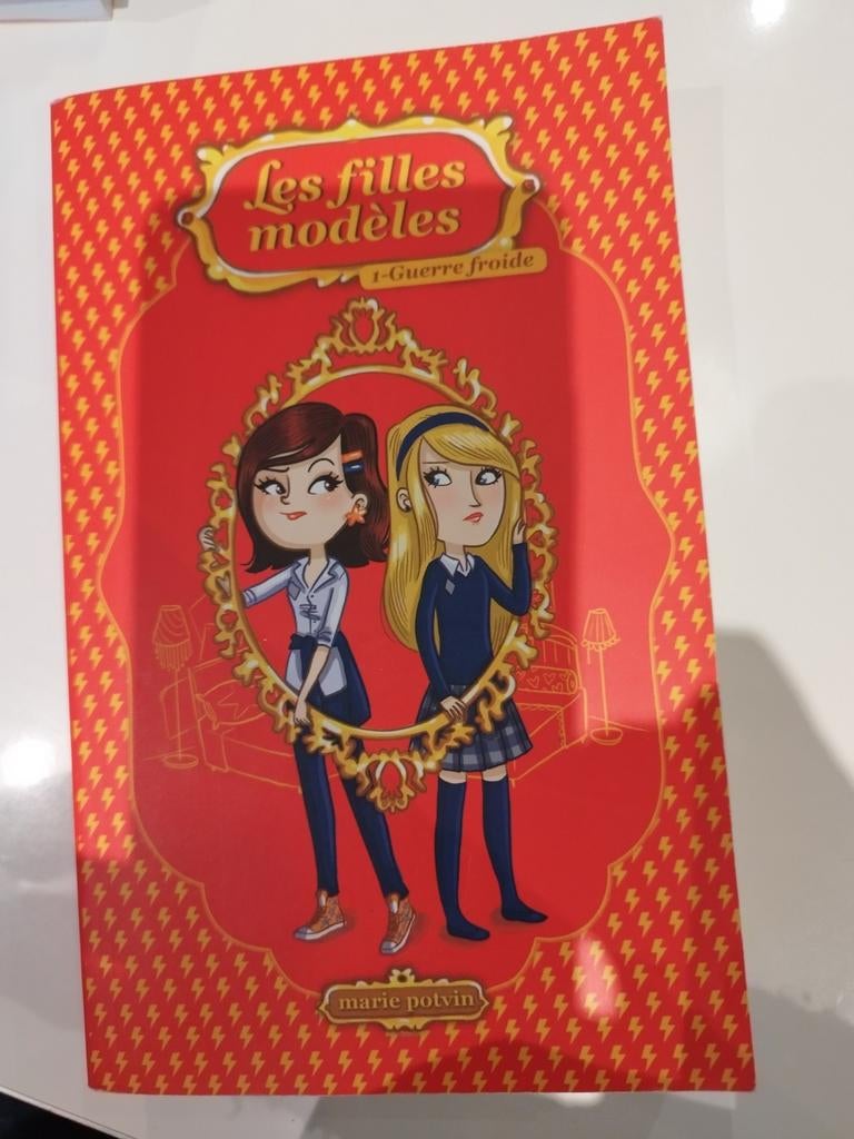 Les filles modèles - 1. guerre froide, Livres, Enlèvement ou Envoi, Comme neuf