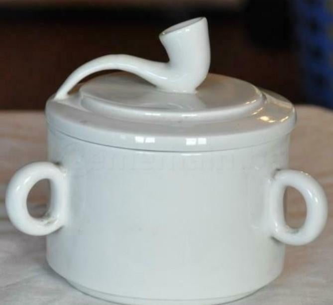 pot pour tabac a pipe  porcelaine blanche 3 anses, Enlèvement ou Envoi, Utilisé, Autres types