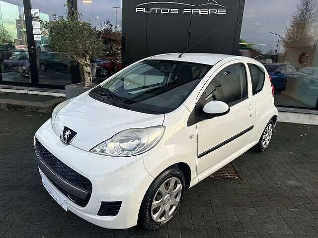 Peugeot 107 10i Benzine  70 Urban 1 ste eigenaar 99000km, Autos, Euro 5, Achat, 998 cm³, Boîte manuelle
