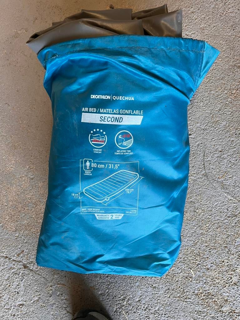 Matelas decatlhon gonflage et degonflage rapide, Caravans en Kamperen, Luchtbedden, Ophalen, Zo goed als nieuw