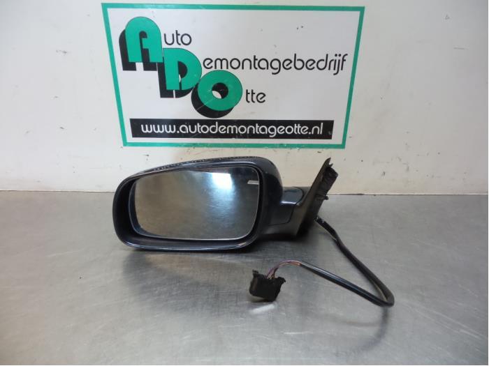 Buitenspiegel links van een Volkswagen Passat (Passat 01-), Auto-onderdelen, Spiegels, Volkswagen, Gebruikt, Ophalen of Verzenden