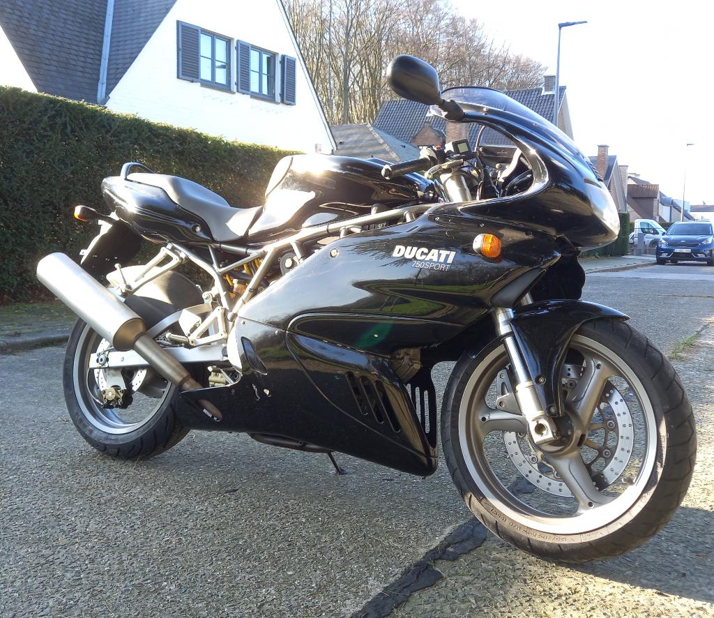 Ducati 750 SSie  2001, Motoren, Motoren | Ducati, 750 cc, 2 cilinders, Sportuitlaat, Super Sport