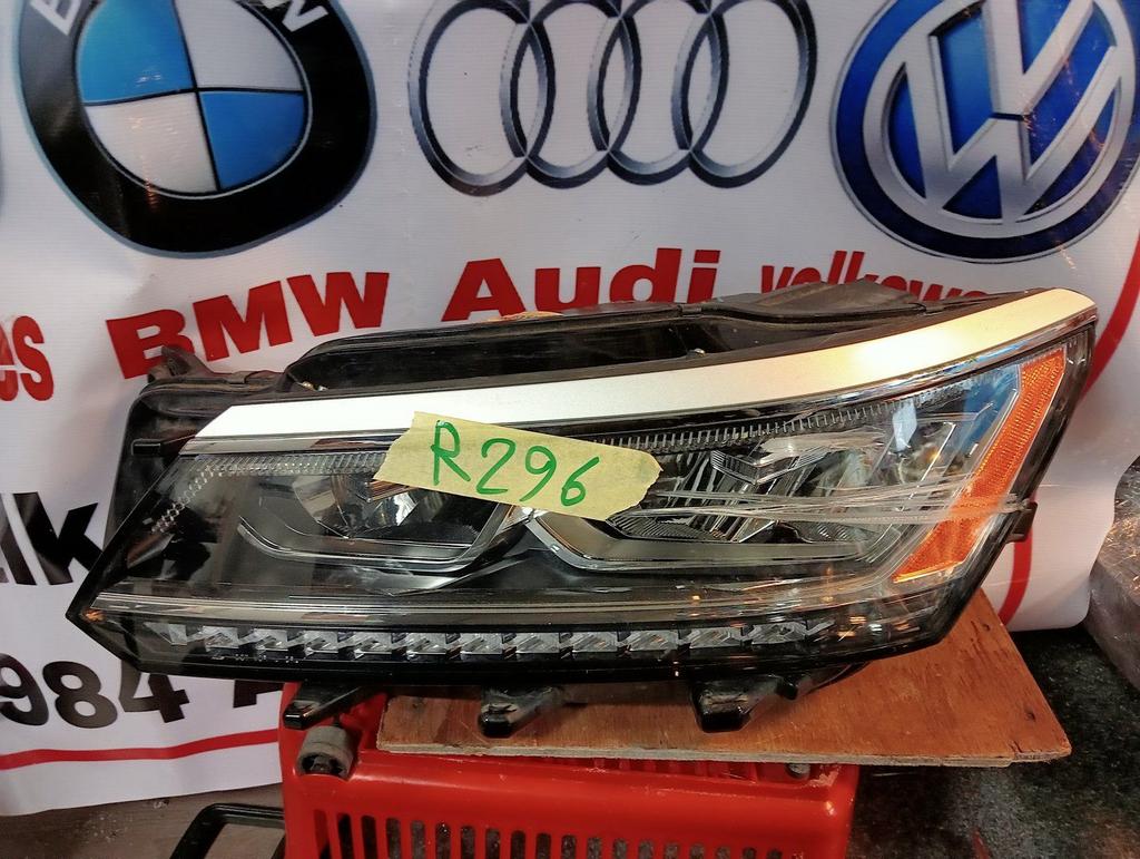 2016 - 2018 VW Volkswagen PASSAT Rechts Volledige LED Koplam, Gebruikt, -, Volkswagen, -
