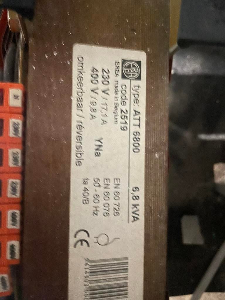 Transfo 220V - 380 V, Enlèvement, Utilisé