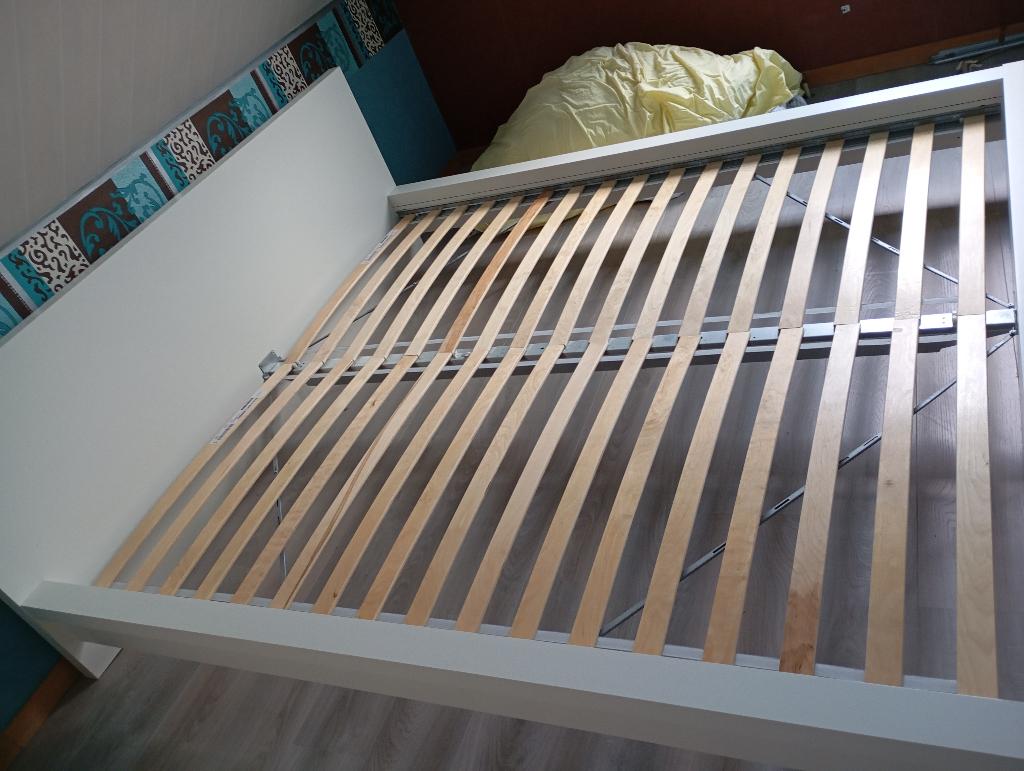 Lit 180/200, deux  sommiers Ikéa 90/200, un matelas 90/200, Queen size, Comme neuf, Enlèvement, Classique
