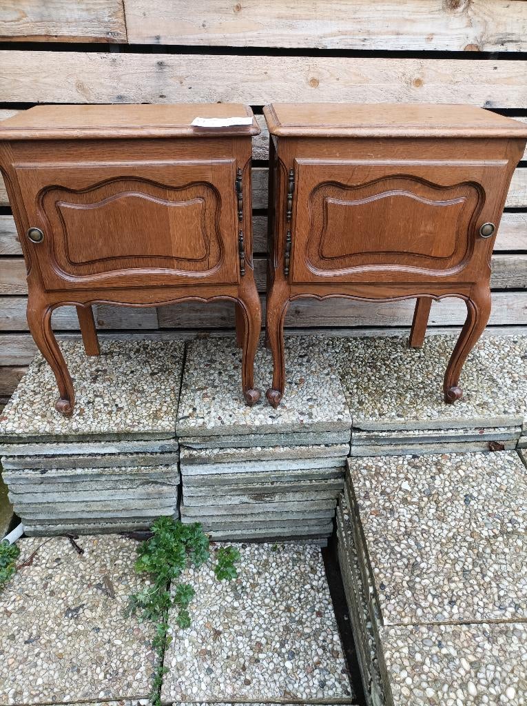 Tables de chevets en bois. Voir texte et photos., Antiquités & Art, Enlèvement