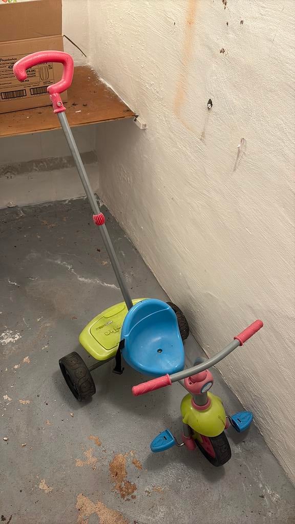 Driewieler kinderfiets met duwstang, Ophalen, Zo goed als nieuw, Duwstang