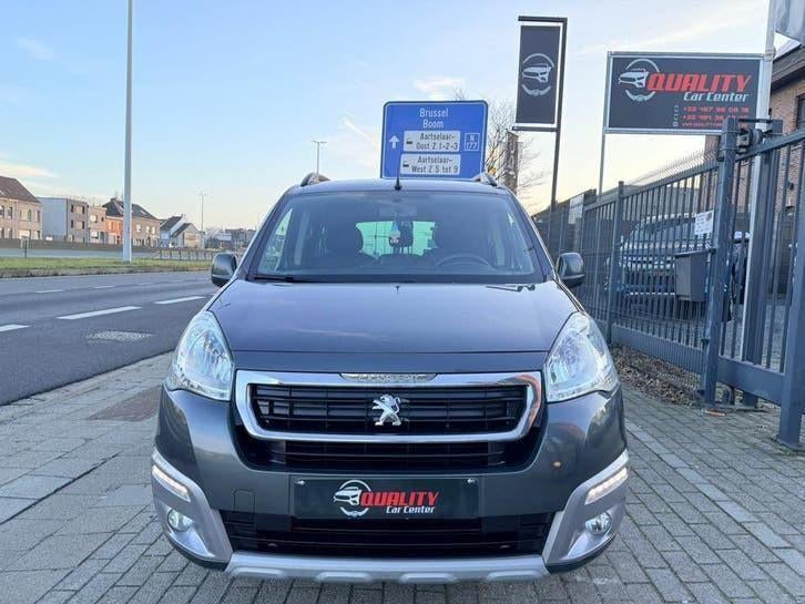 Peugeot Partner Tepee 2018 1.2benzine 100dkm Pdc Led Navi, Autos, Cuir, Argent ou Gris, Achat, Euro 6