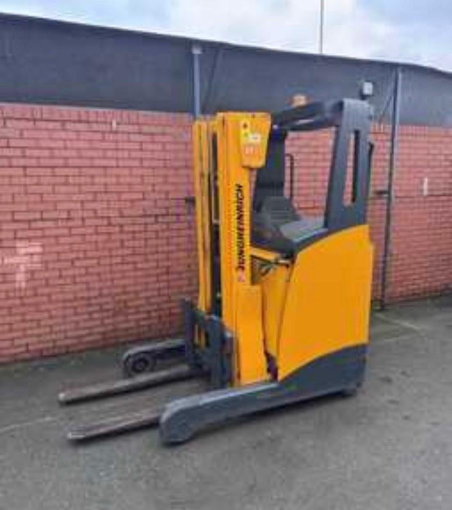 Jungheinrich Reachtruck ETV 214 - Année électrique 2011, Articles professionnels, Chariot élévateur pour allées étroites, Électrique