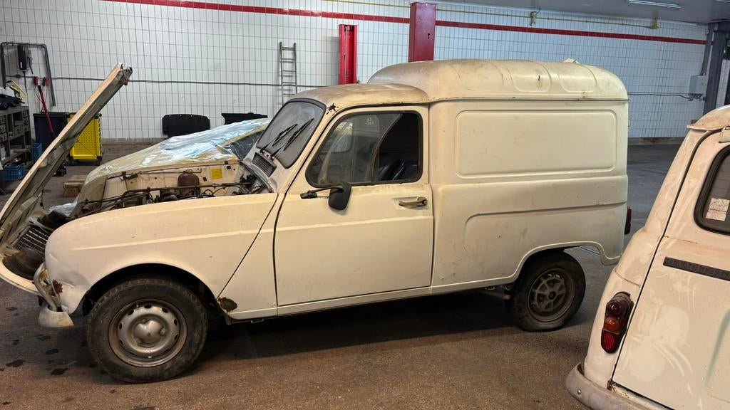 Renault R4 Fourgonette, Enlèvement, Renault