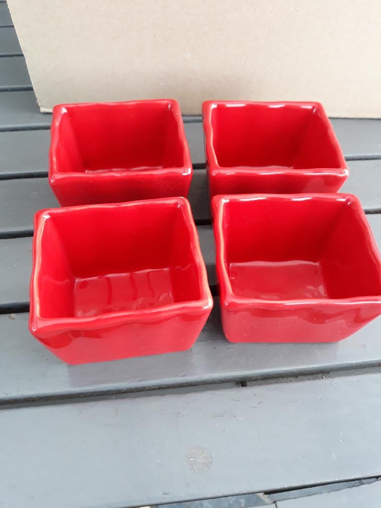 4 stenen potjes voor 1e, Huis en Inrichting, Keuken | Servies, Ophalen of Verzenden