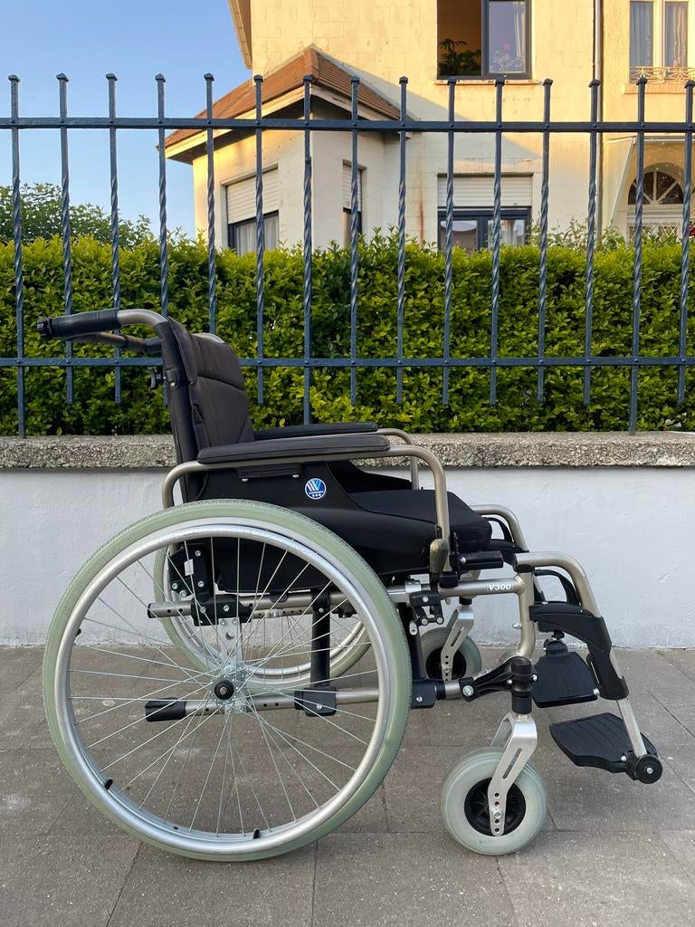Vermeiren V 300 XXL opvouwbare rolstoel 55 cm nieuwstaat, Diversen, Rolstoelen, Ophalen of Verzenden, Inklapbaar, Zo goed als nieuw