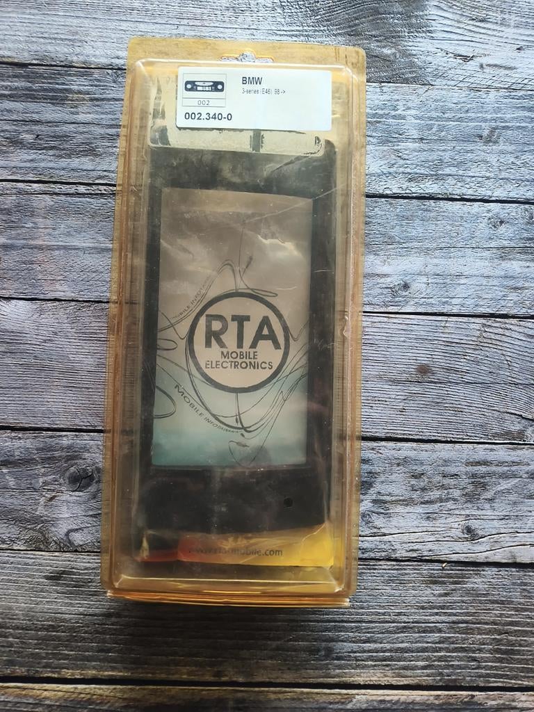 Cadre/panneau avant de la radio double DIN BMW E46 — nouveau, Autos : Divers, Autoradios, Enlèvement, Neuf