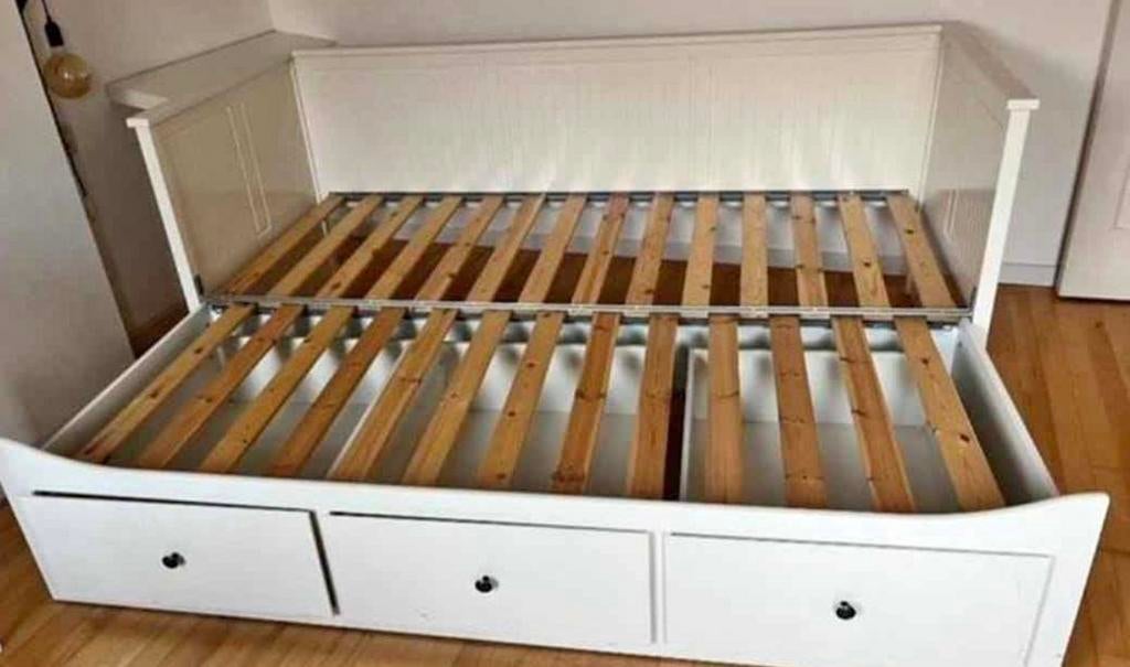 Ikea bed, Huis en Inrichting, Slaapkamer | Bedden, Ophalen, Zo goed als nieuw