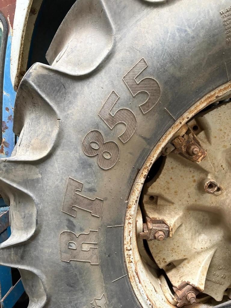 tractorbanden 520-85r38 , ook velgen en wielklossen, Ophalen