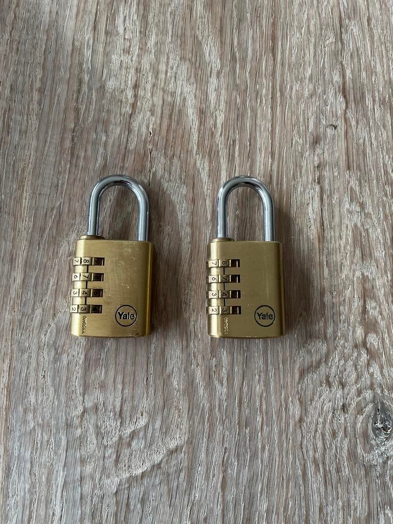 2 cadenas Yale, Bricolage & Construction, Serrurerie de bâtiment & Dispositif de fermeture, Enlèvement ou Envoi, Utilisé, Cuivre ou Laiton