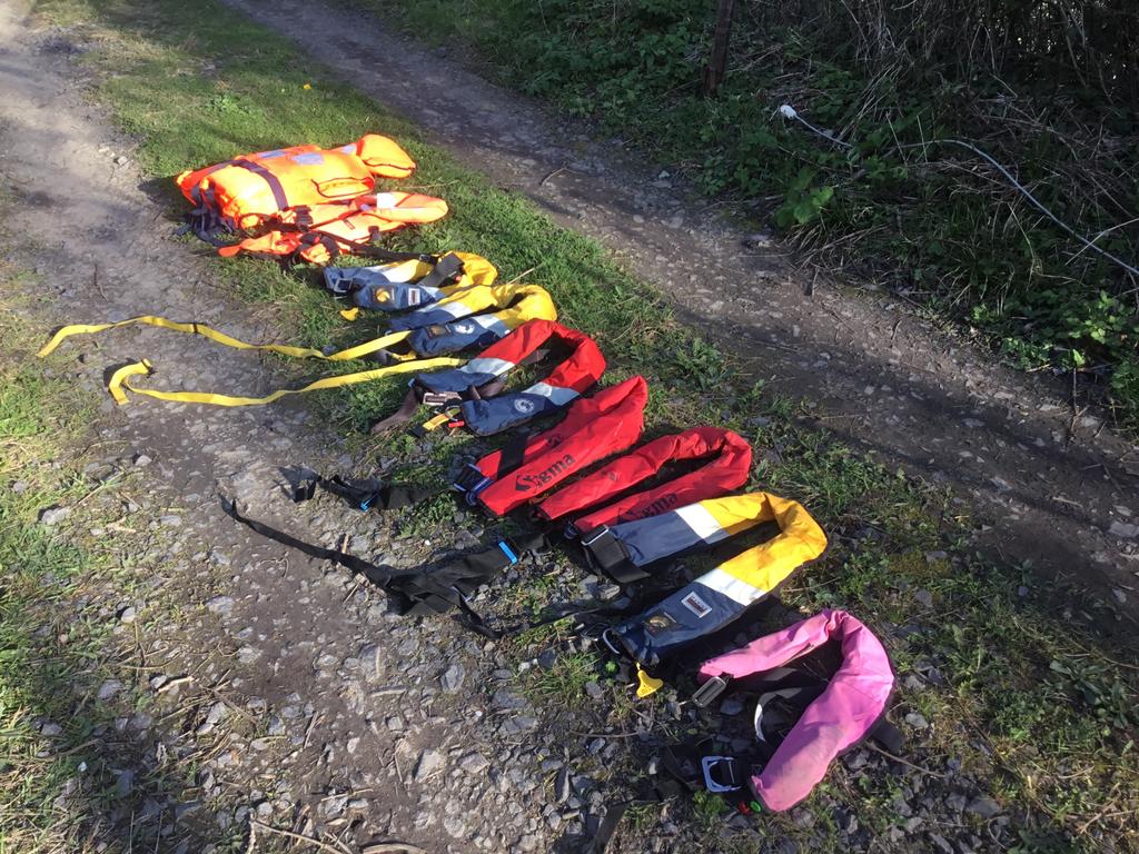 lot de gilets de sauvetage, Sports nautiques & Bateaux, Enlèvement, Comme neuf
