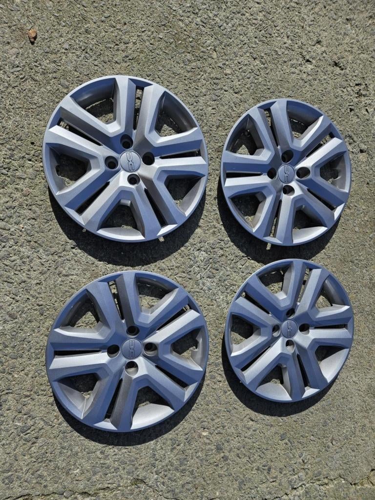 Enjoliveurs Dacia en 16, Ophalen, Gebruikt